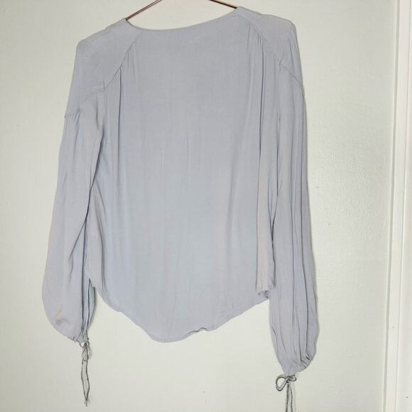 ASTR the Label Pale Grey Tie at Neck Wrist Ties Tassle Blouse Size Small - Picture 9 of 12